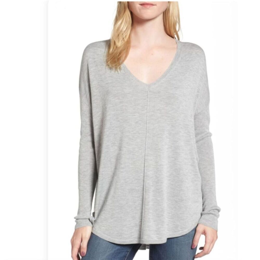 Everyday V-Neck Sweater (Set of 2) - Picture 8 of 12